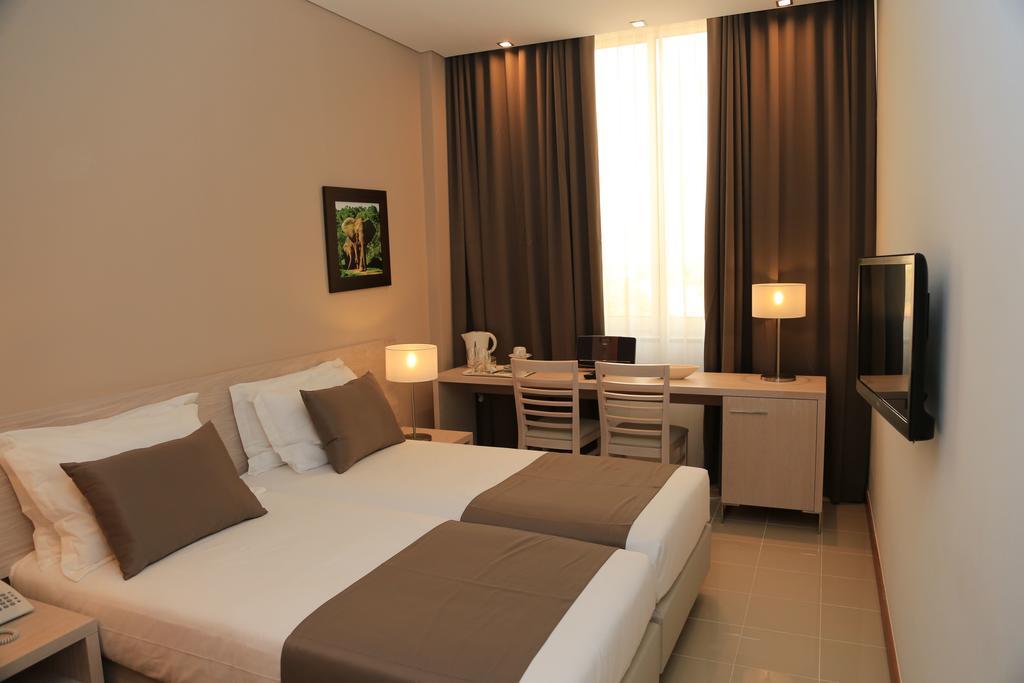 Fly Hotel Luanda Kültér fotó